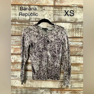 Banana republic womens long sleeved‎ cardigan XS